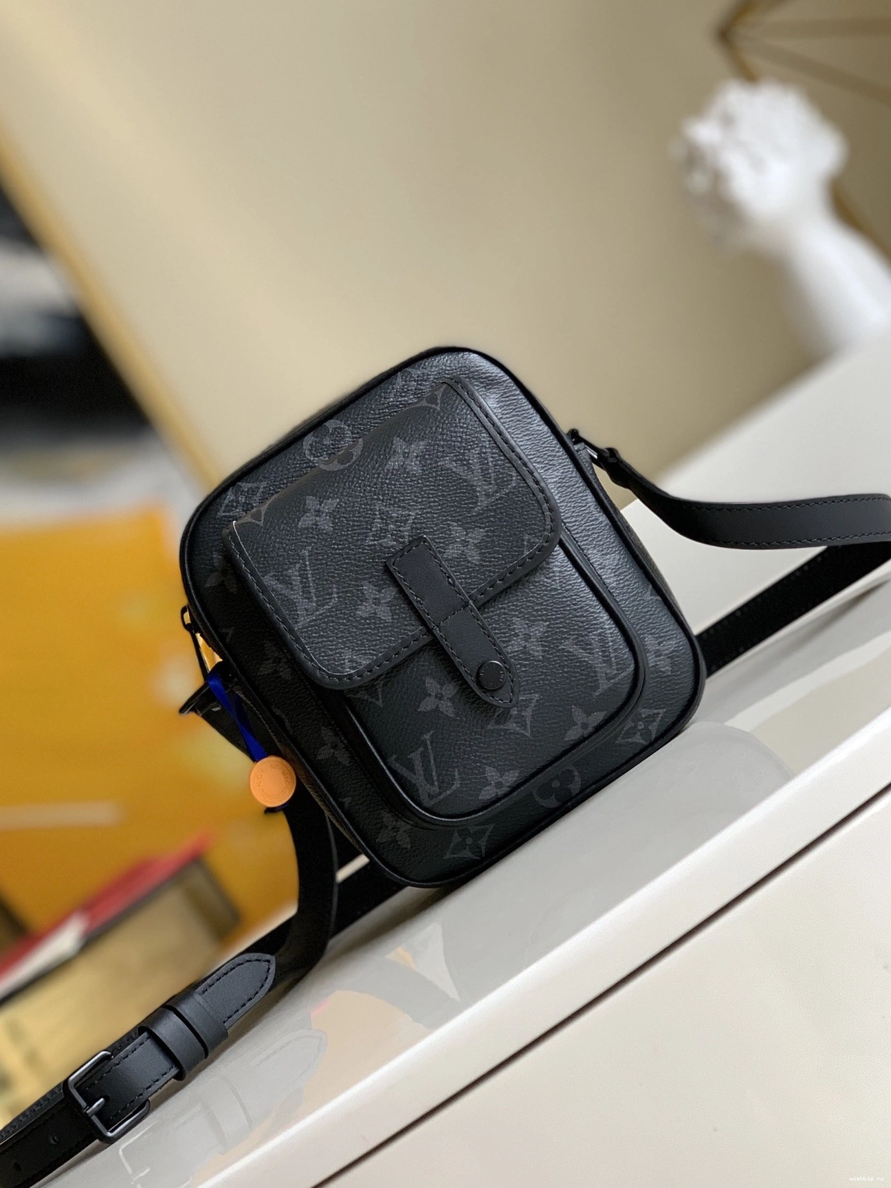 WIS VUITTON Wearable Wallet Christopher LOUIS 1109